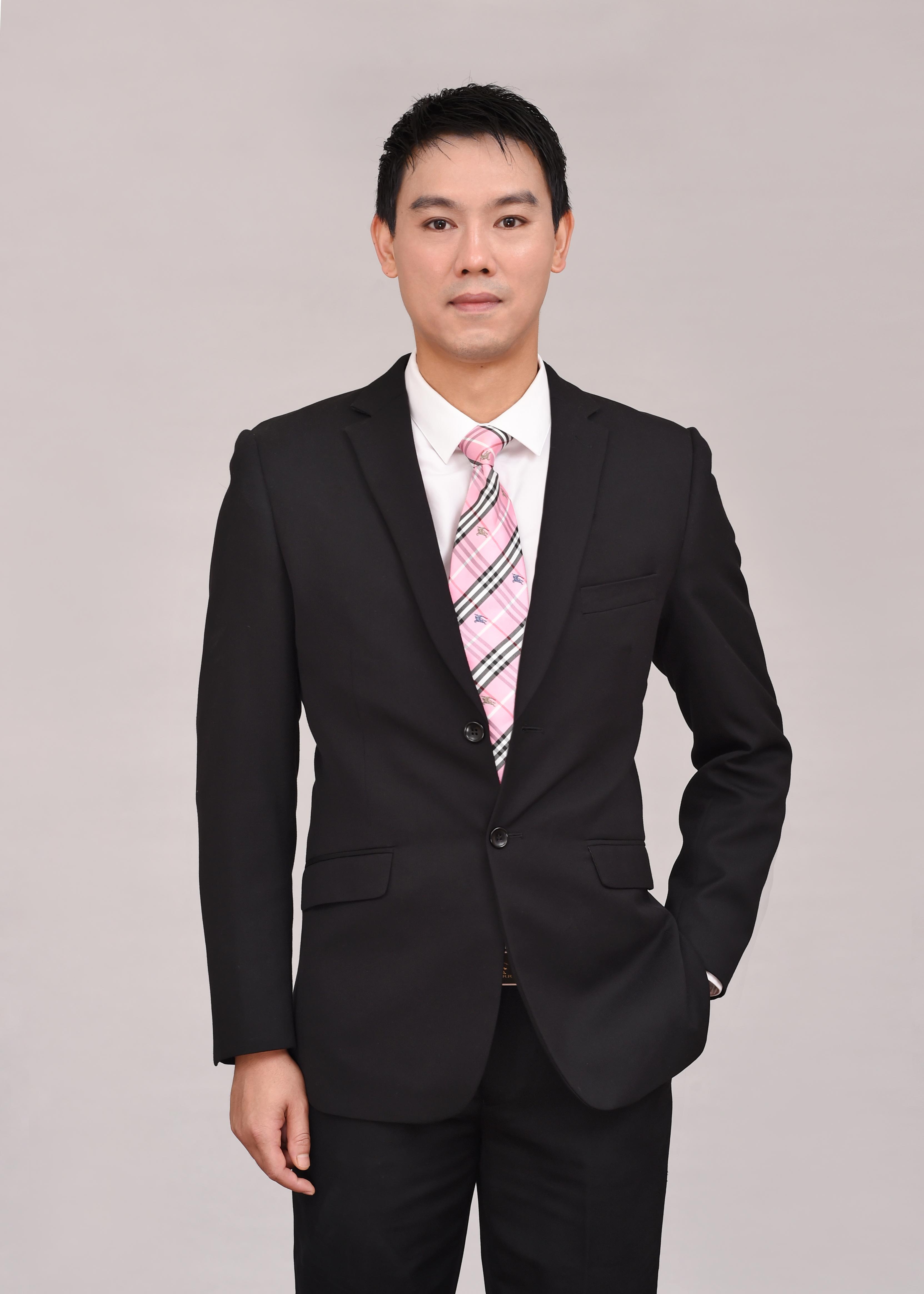 黄美珍 视觉与舞美负责人